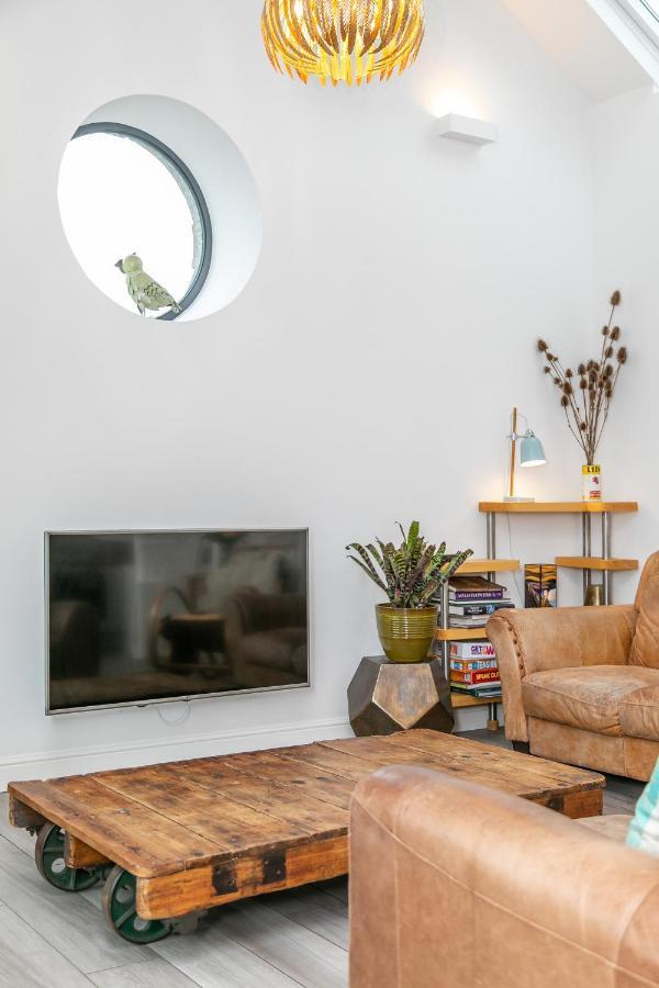 Riverbank Cottage แลงคาสเตอร์ ภายนอก รูปภาพ